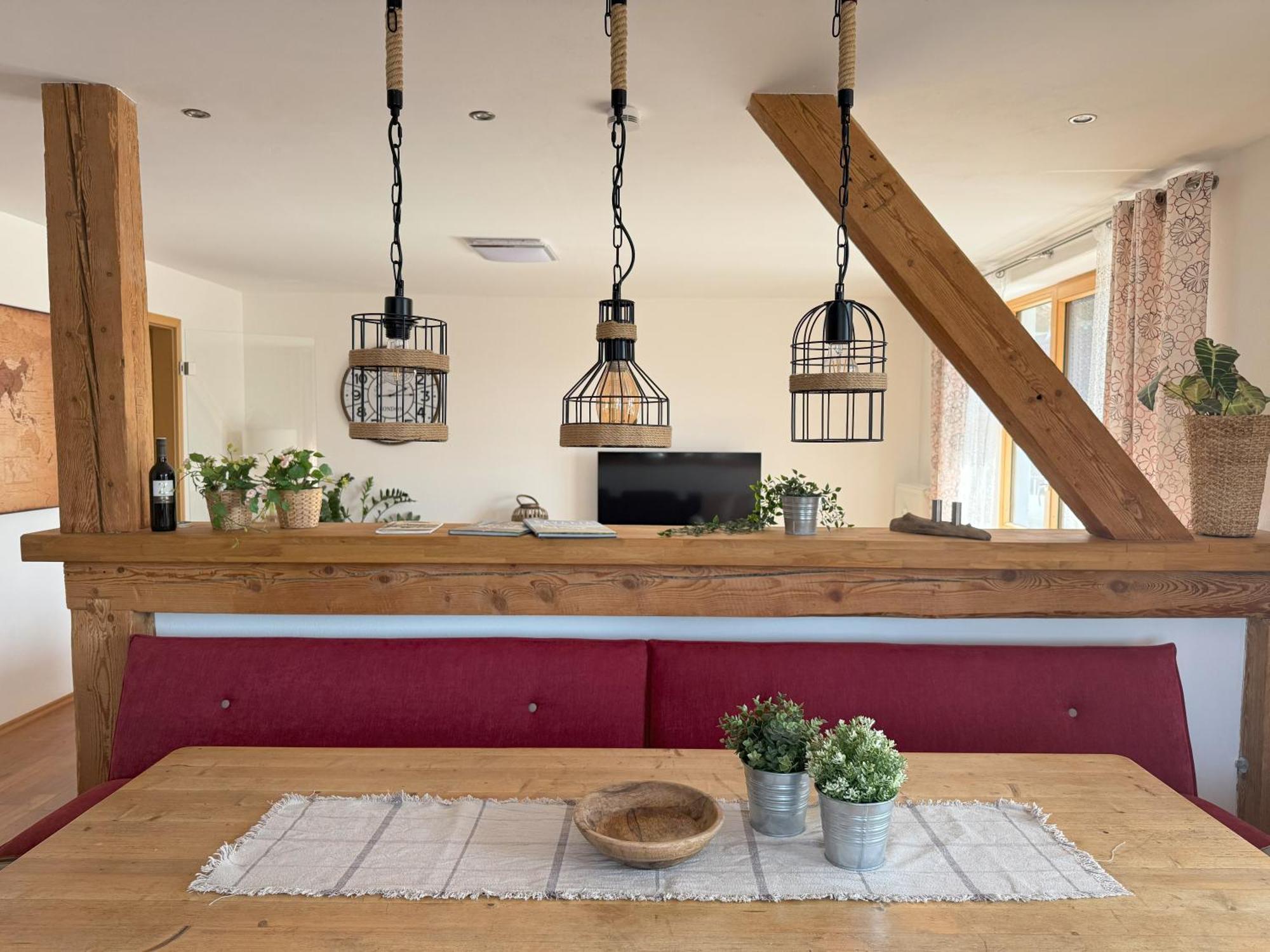 Fe Wo Brunnen - 120 Qm - Ruhige Lage - Viel Natur- Komfortabel - Grosser Balkon Und Garten メミンゲン エクステリア 写真